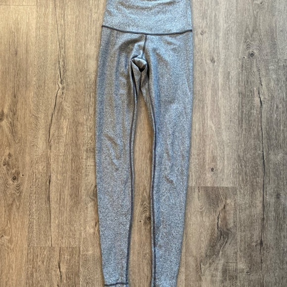 Lululemon Wunder Under Pant (Hi-Rise) 31” Heathered Black Size 4 approx - Picture 8 of 8